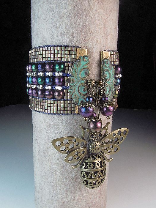 1.8mm Bead Cubes, woven on a looom