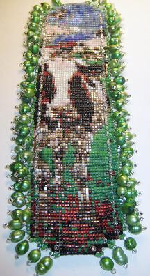 Happy Cow, beadwork by Erin Simonetti