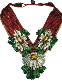 Beaded Daises All Around Necklace
